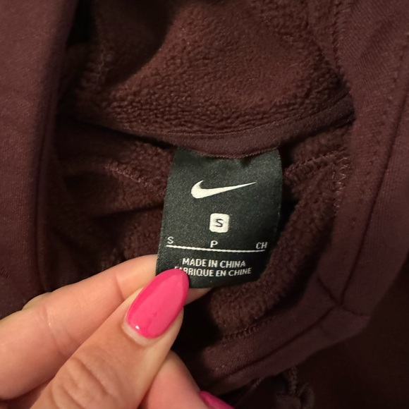 Maroon Nike sweatshirt - Picture 2 of 2